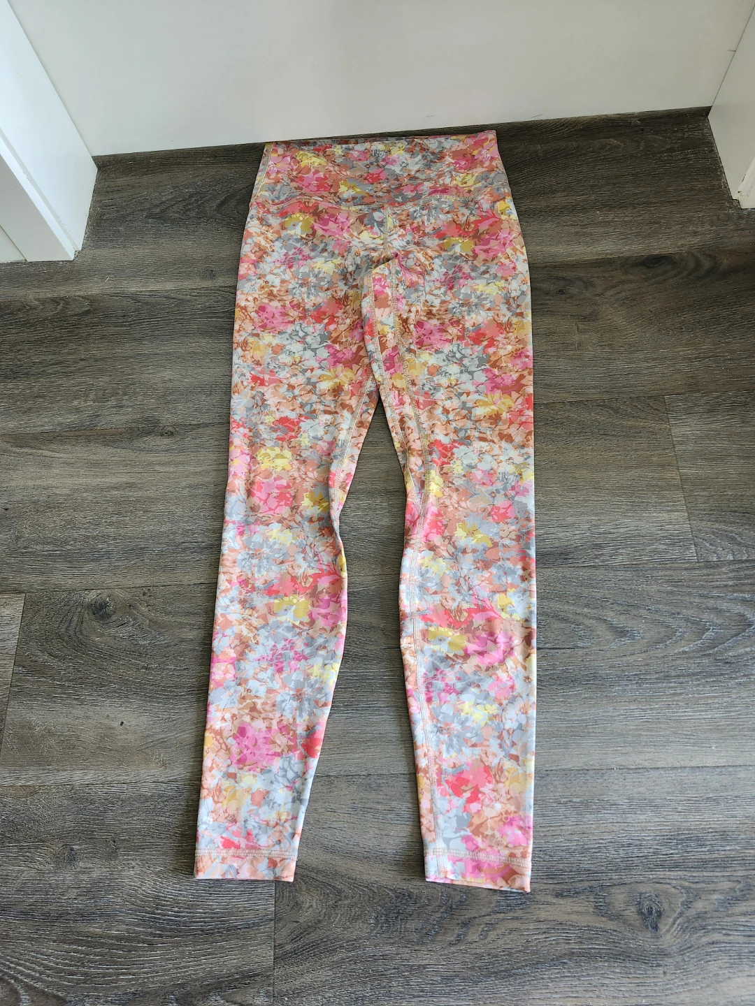 Lululemon Floral Leggings - Size 6