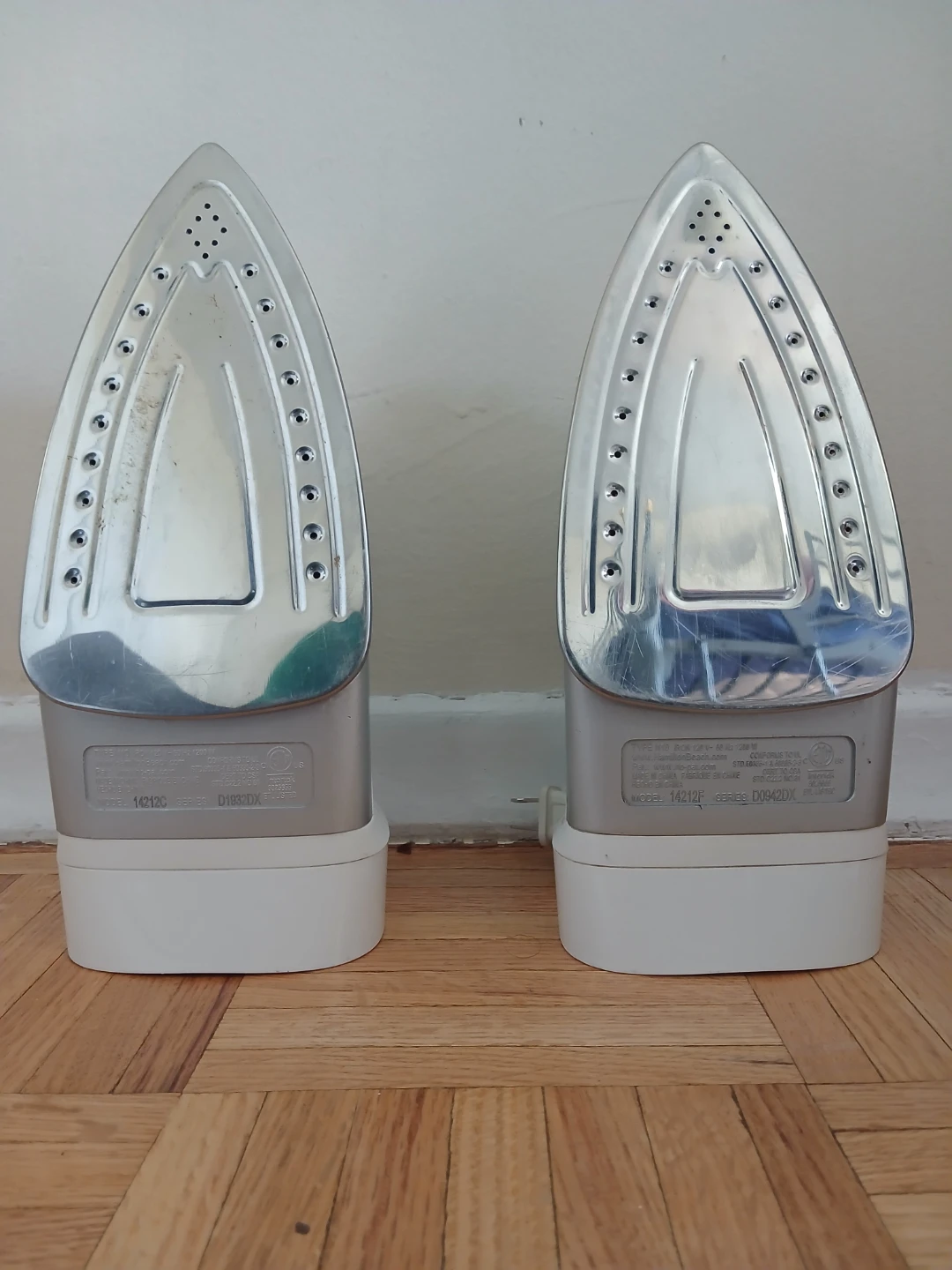 2 sepreat Hamilton Beach Irons - photo 3
