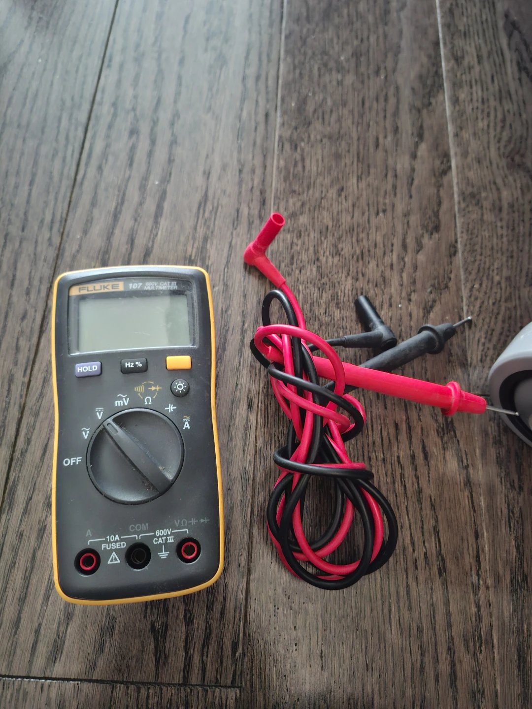 Fluke 107 Multimeter