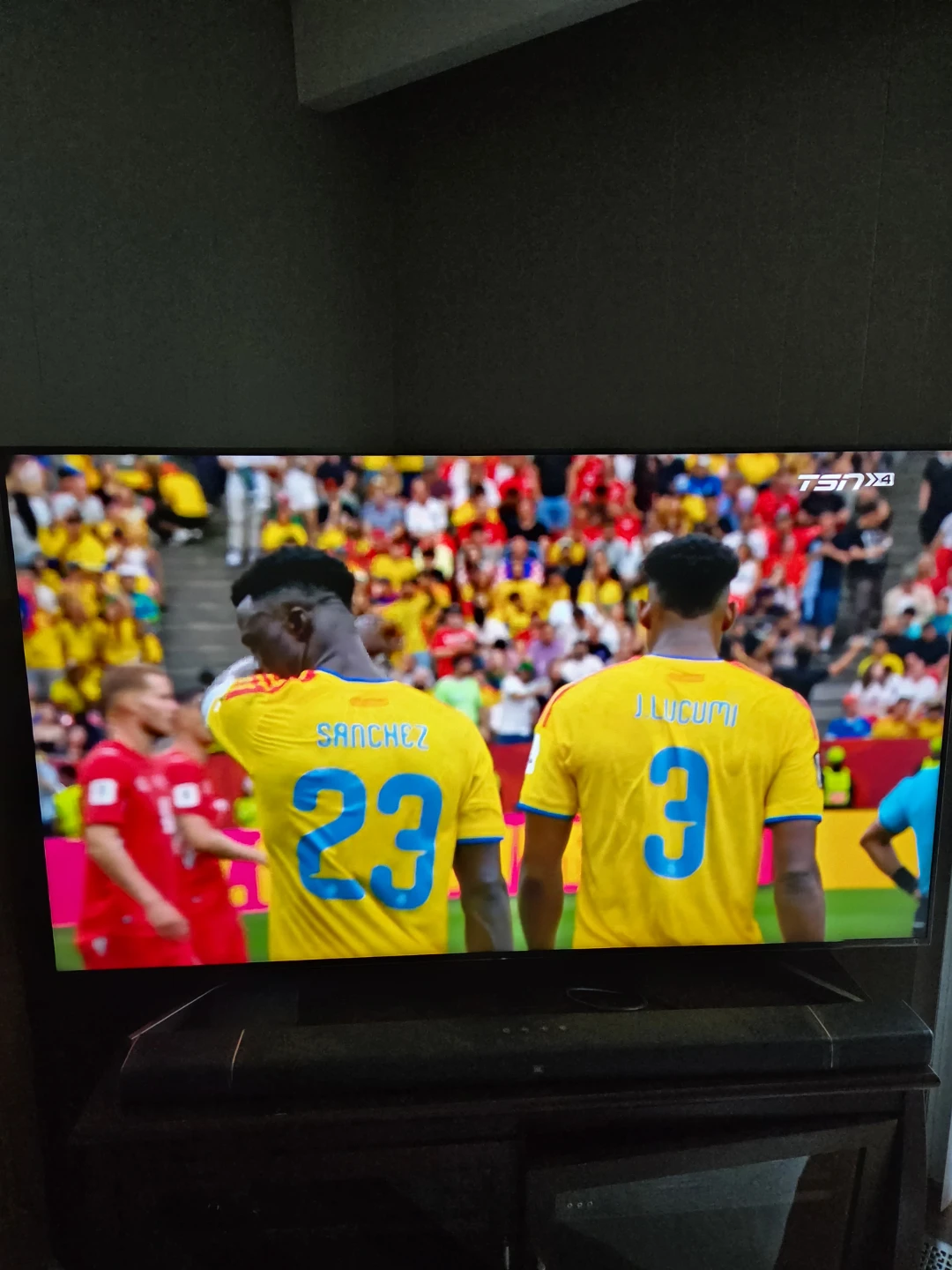 SONY 65" LED SMART TV, 120 HRZ, EXCELLENT CONDITION - photo 2