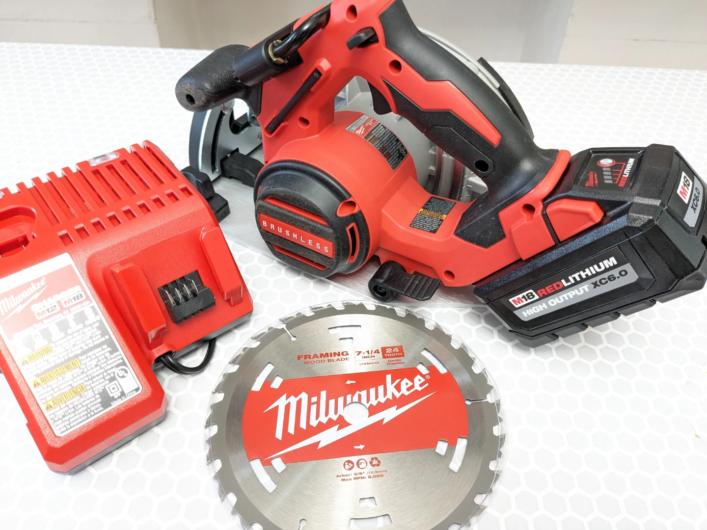 M18 Milwaukee Cordless 6 1/2" Circular Saw PRO Combo Kit - photo 2