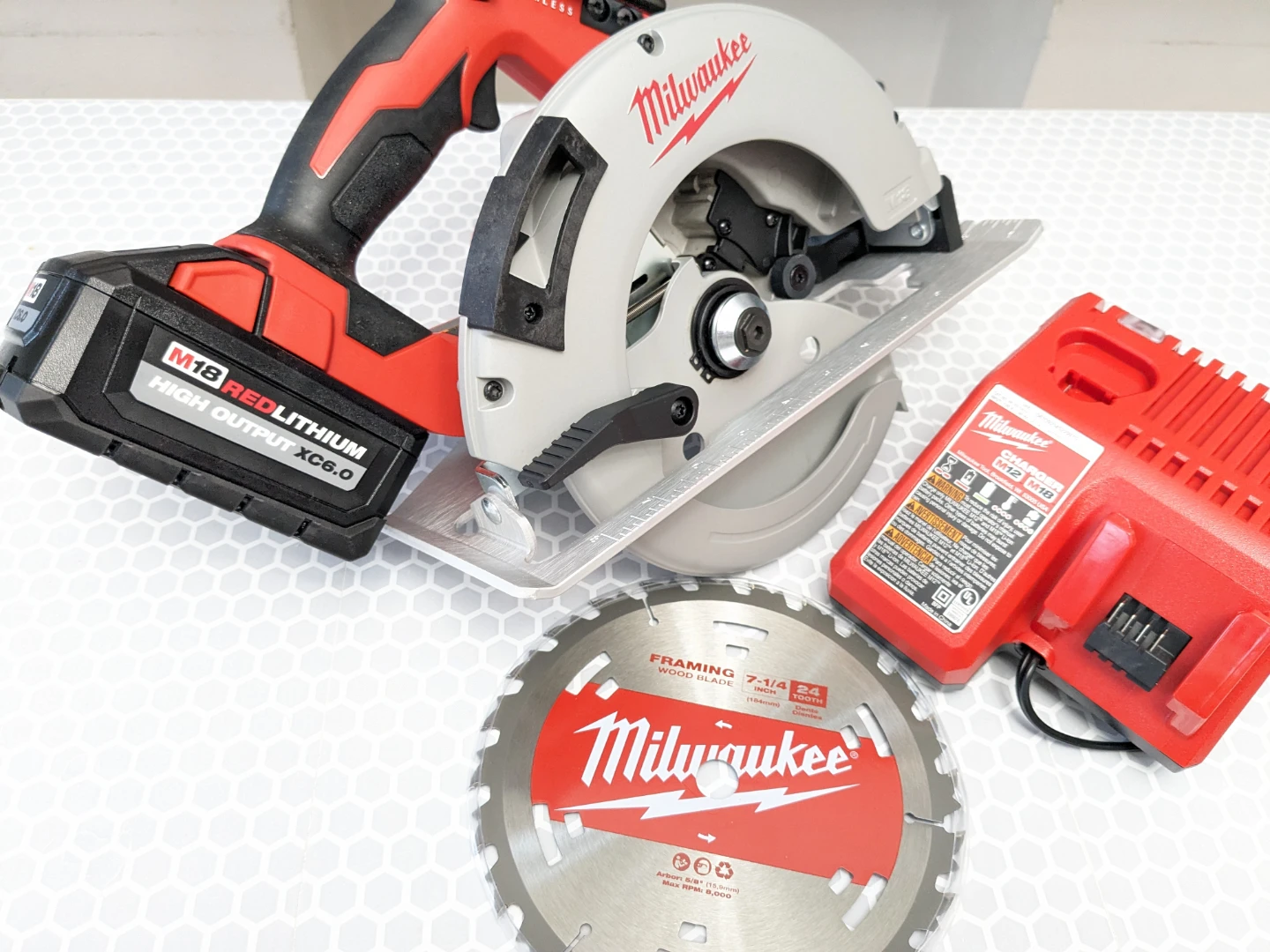 M18 Milwaukee Cordless 6 1/2" Circular Saw PRO Combo Kit - photo 3