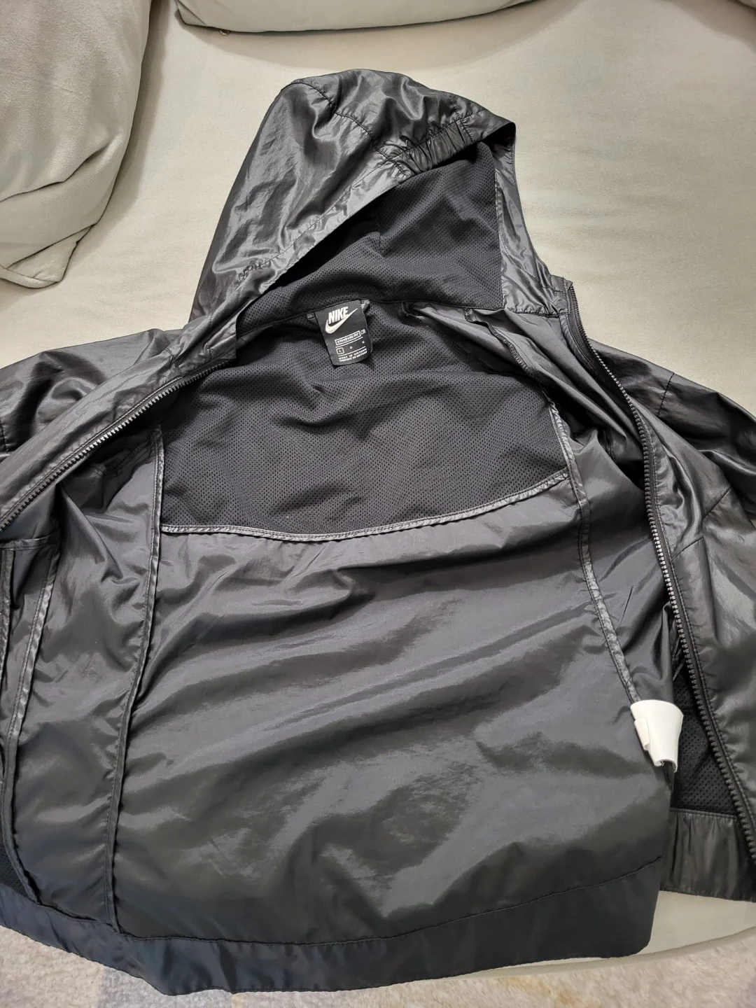 Nike Standard Fit Hooded Windbreaker Jacket Kids - photo 2