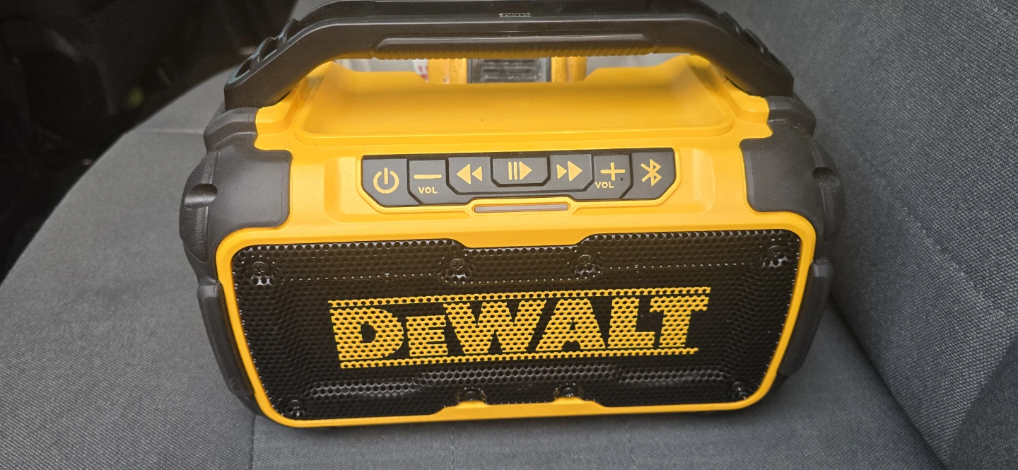 DEWALT 12V/20V MAX Lithium-Ion Work Site Radio