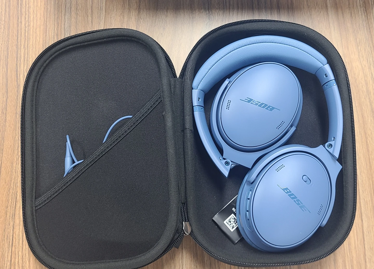 Bose Over the Ear Headphones - photo 3