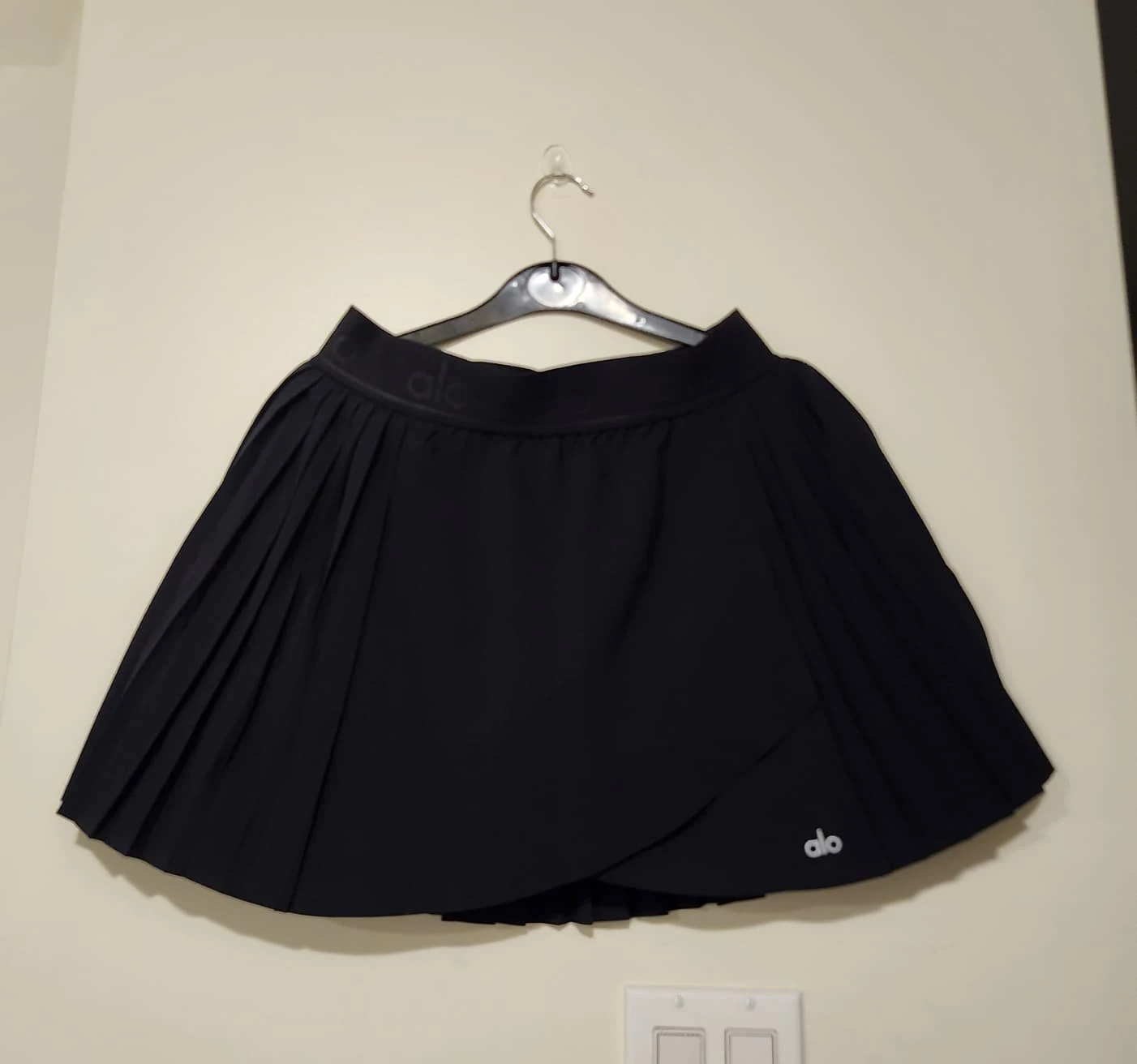 Alo Yoga Black Pleated Tennis Skirt - photo 4