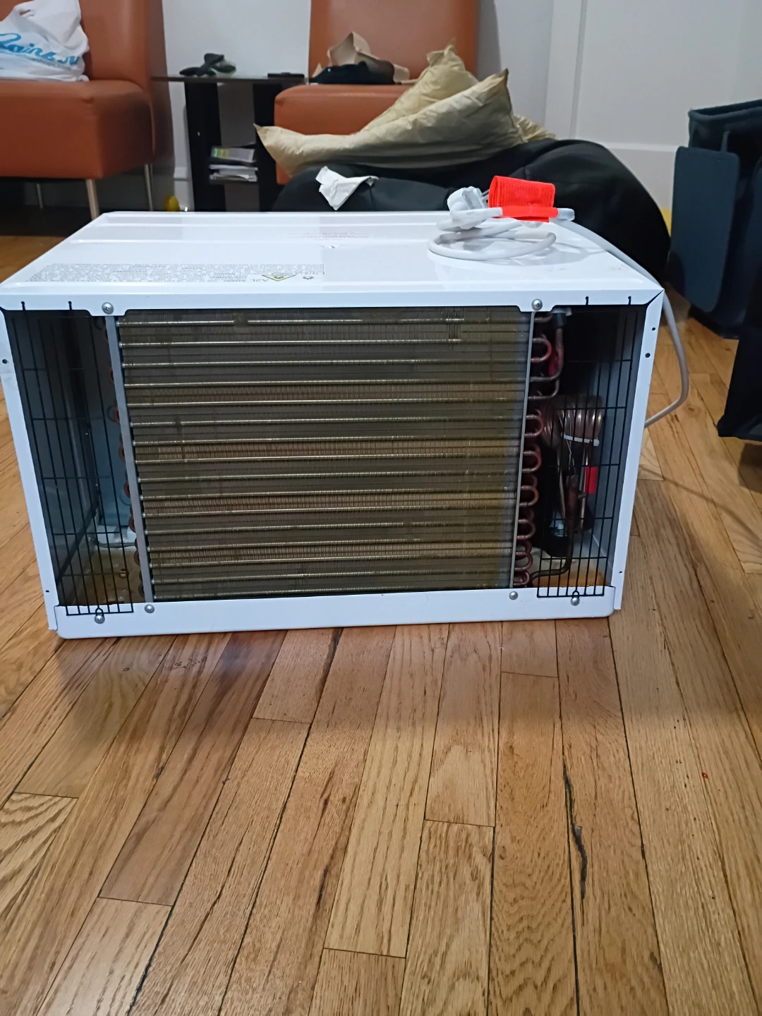 Electrolux Window Air Conditioner - photo 3