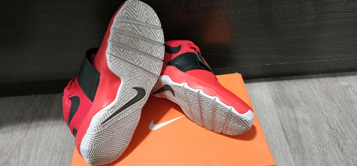 Nike Kids Shoes - Red size 6Y - photo 3