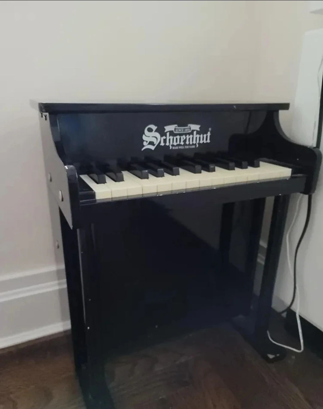 Schoenhut Toy Piano