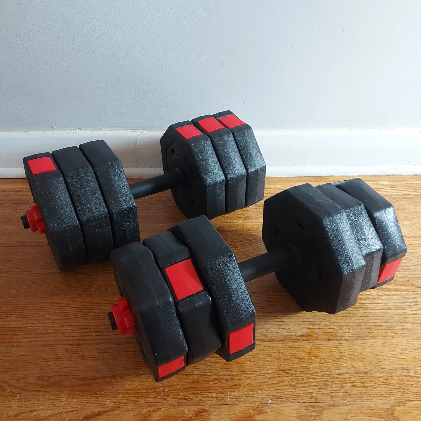 Like NEW - Adjustable Dumbbells Set - Total 28 kg (62 lb)