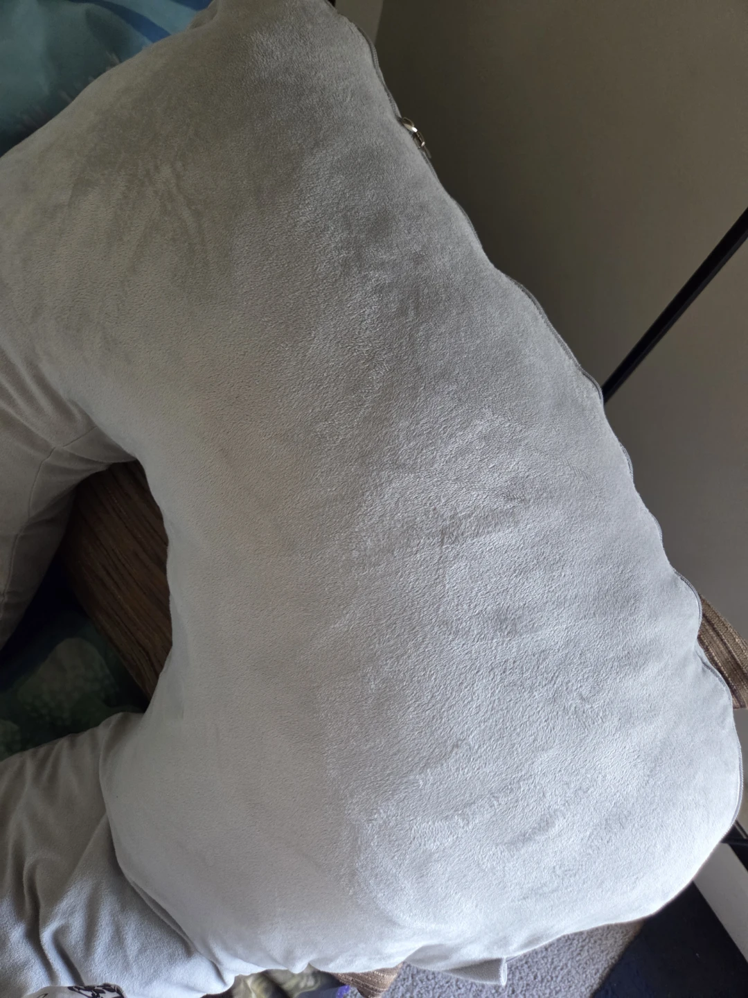 Light Grey D-Shaped body Pillow - photo 2