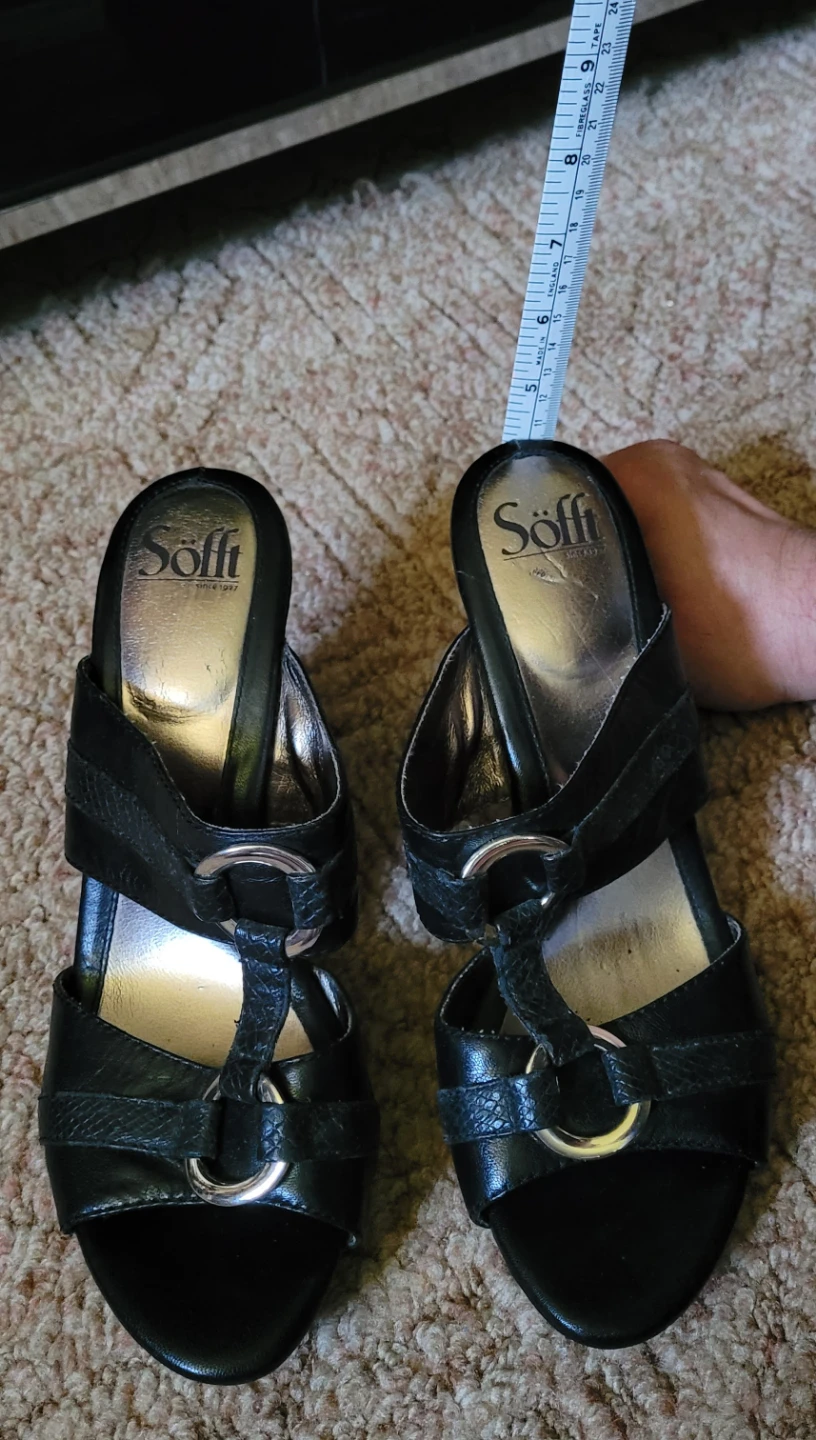 Söffi Black  Leather Heels
