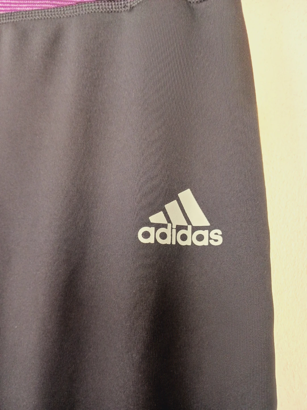 Adidas Capris Athletic Leggings.  Size L. - photo 4