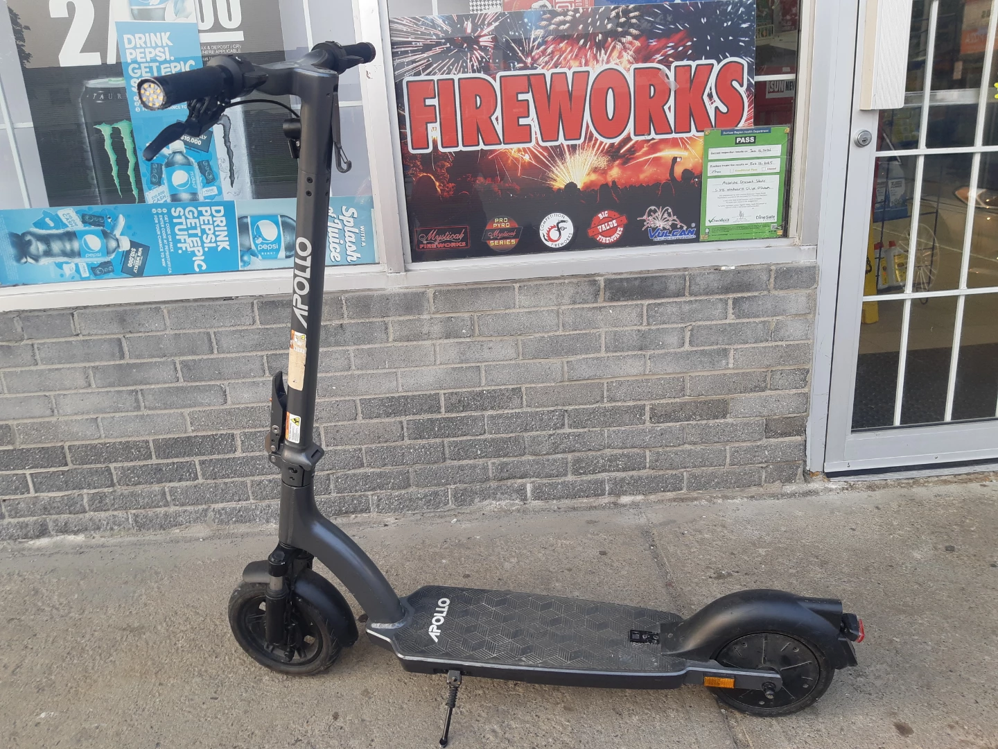 Apollo Electric Scooter - photo 3
