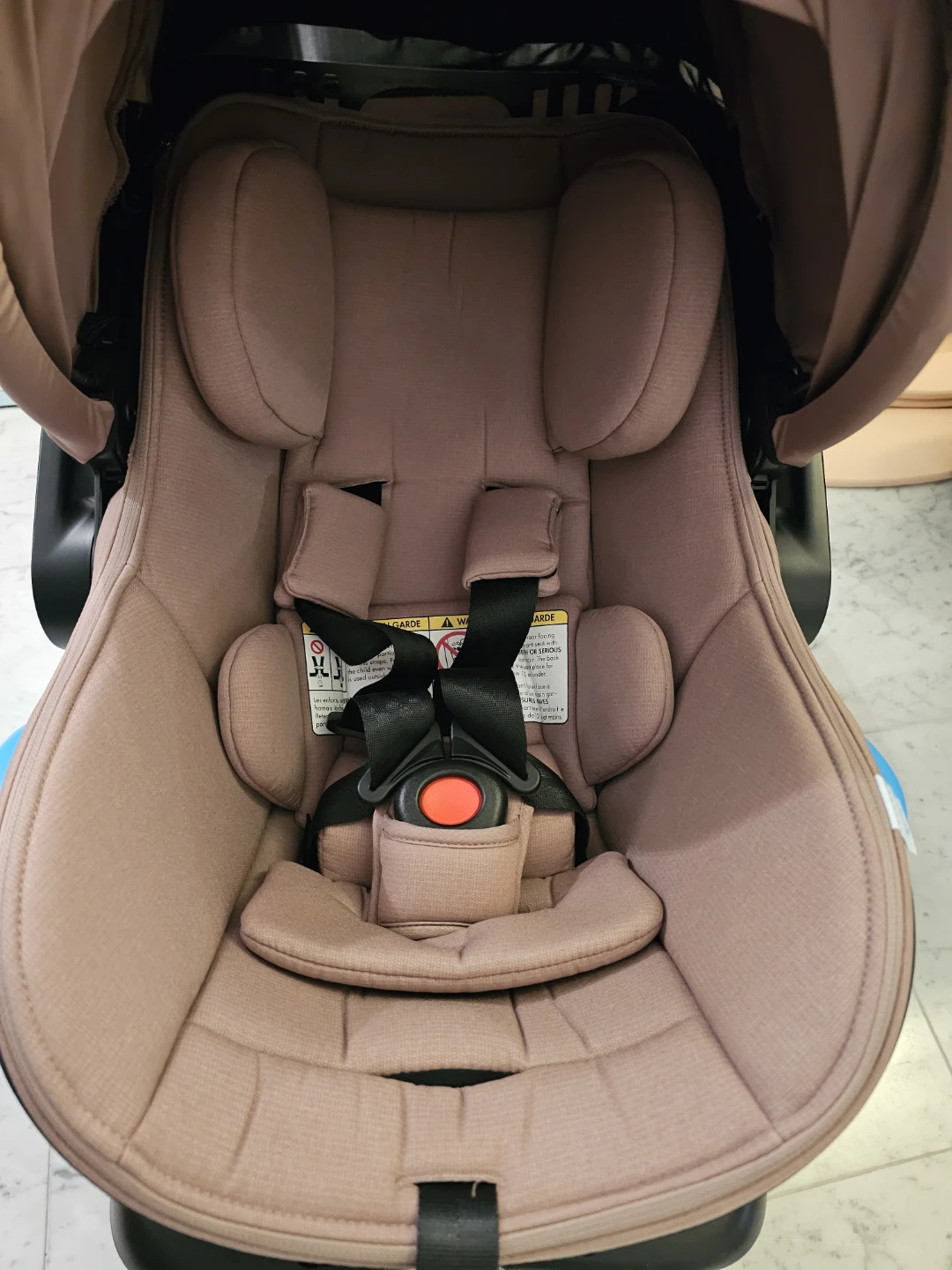 Clek Liing infant car seat with base and 7am winter cover