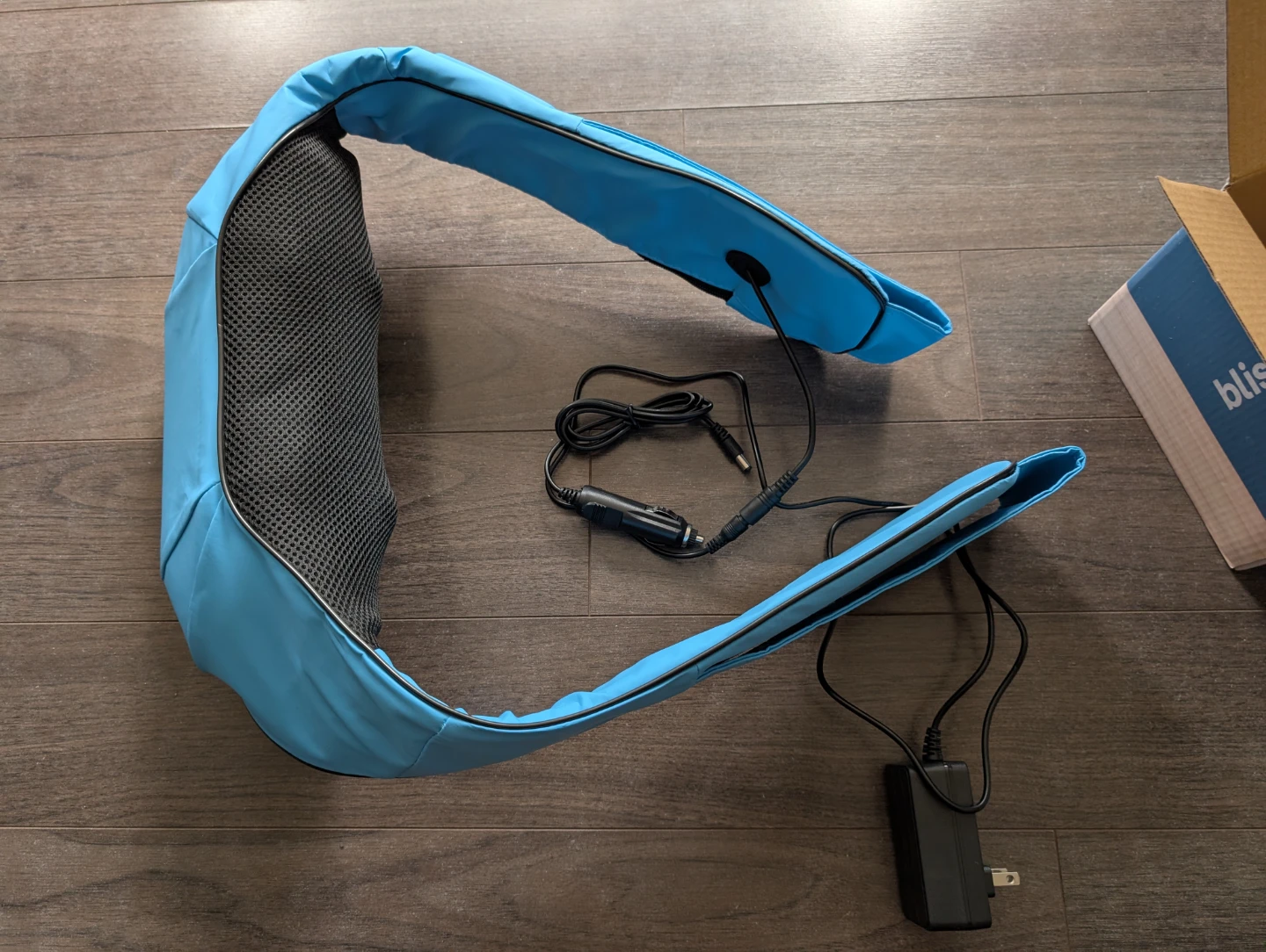 Shiatsu heated neck massager - photo 3