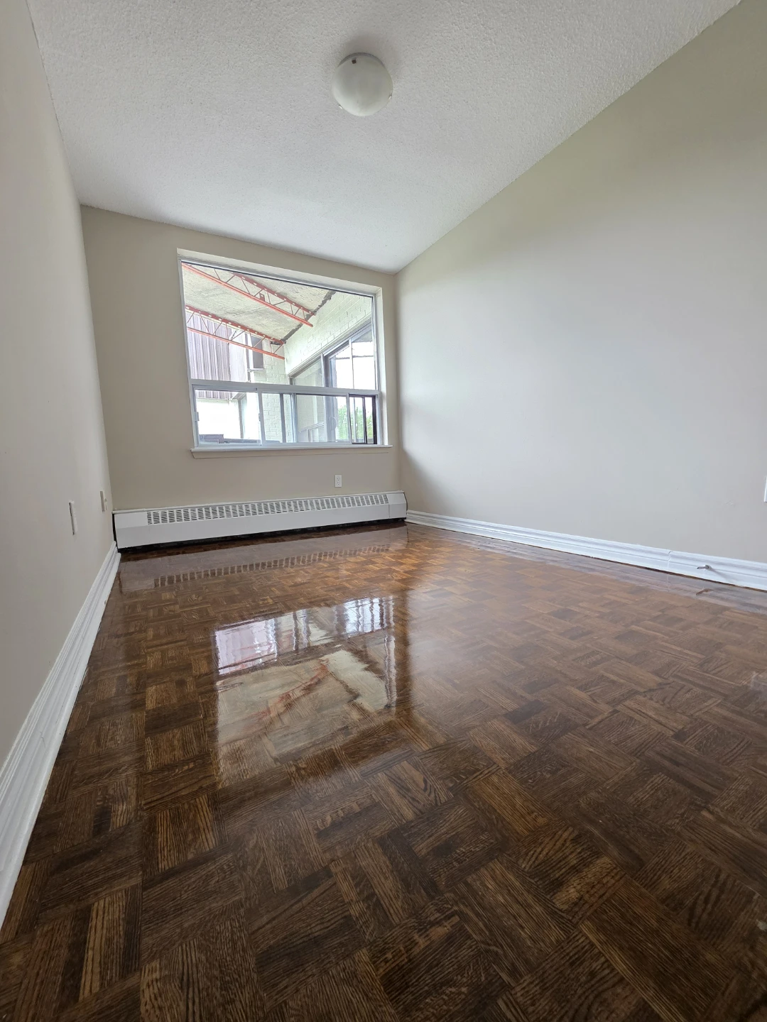 Room For Rent From August 1st