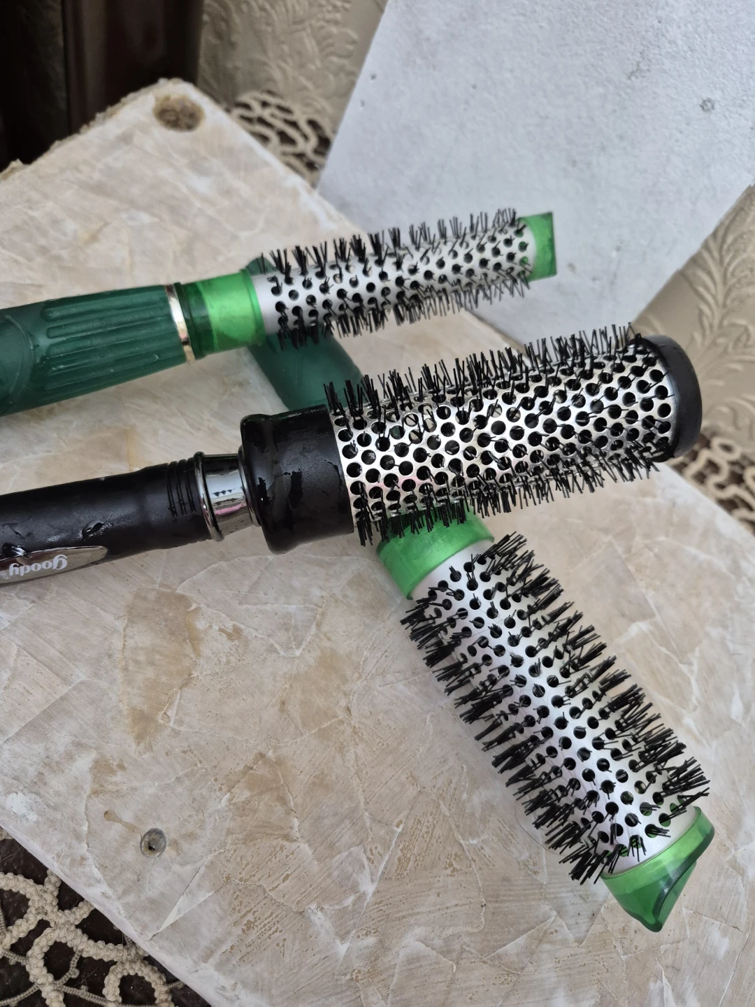 Goody Round Hair Brushes - Set of 3 - photo 2