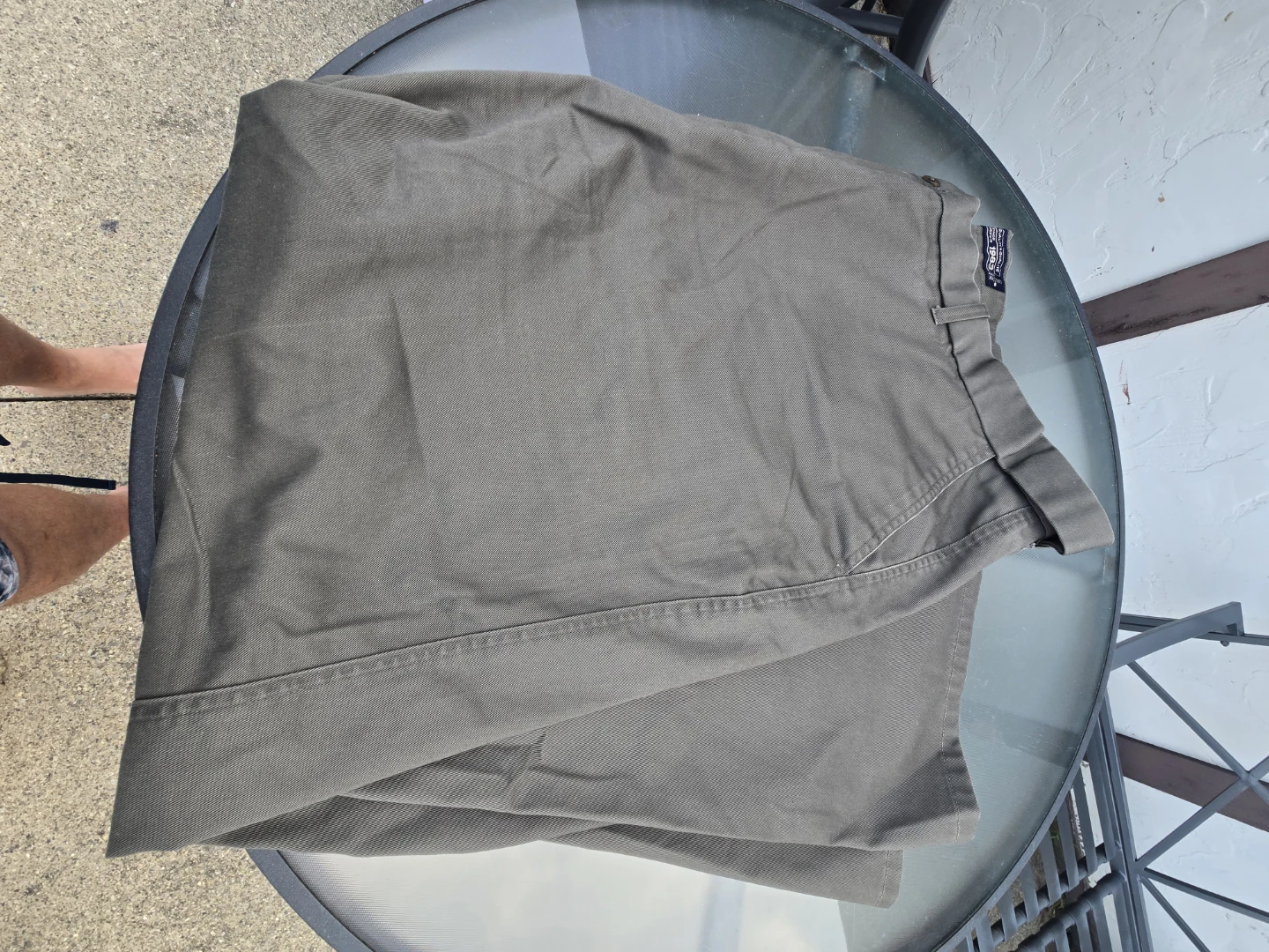 Denver Hayes Mens Casual Pant 46W x 32L. Olive green.