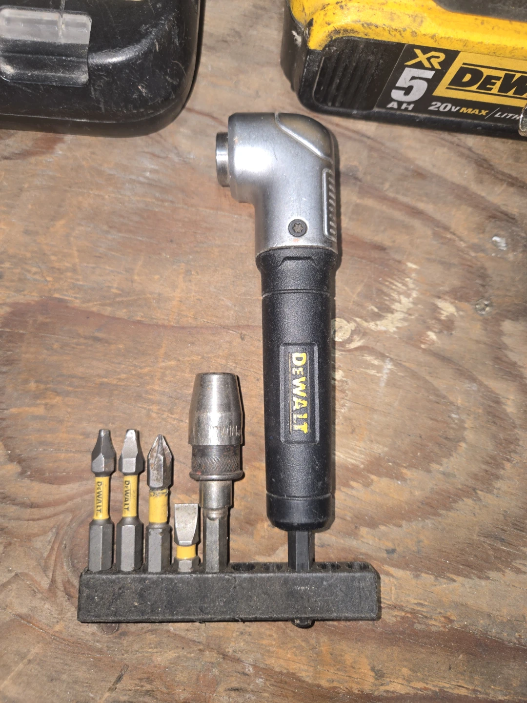 DEWALT 20V max combo not parting out - photo 2