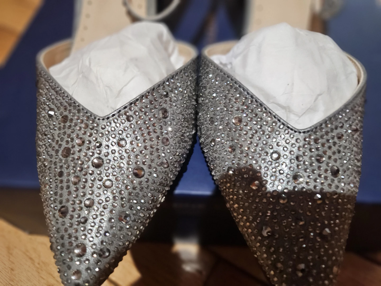 Adrienne Vittadini Norenna Pewter Metallic Heels Size 8M - photo 2