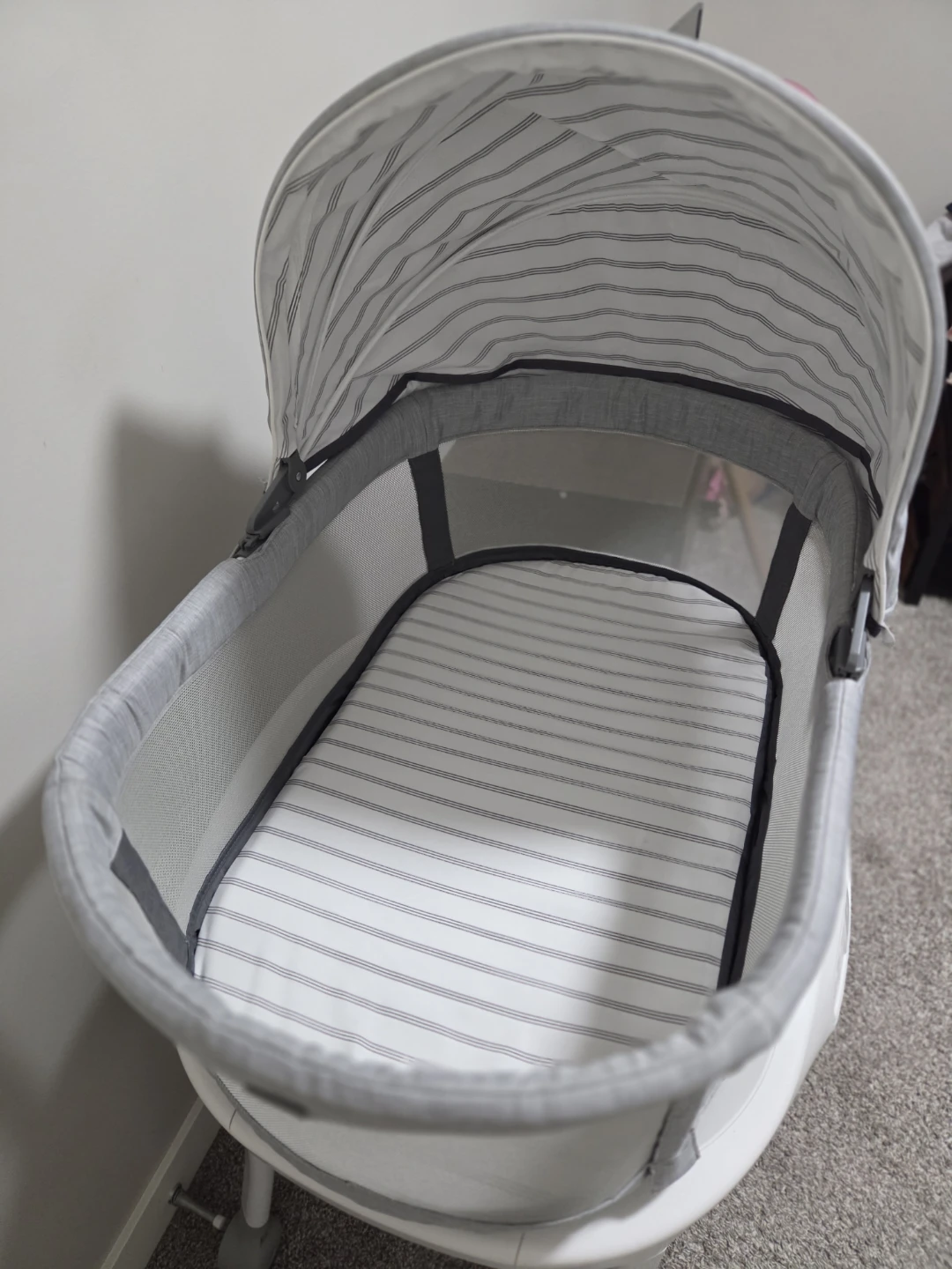 Graco DreamSuite Bassinet - photo 2