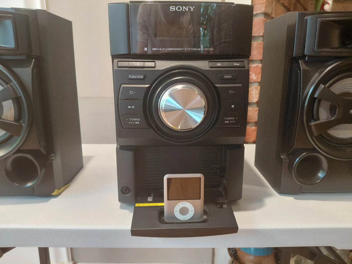Sony MHC-EC69i Speakers - photo 2