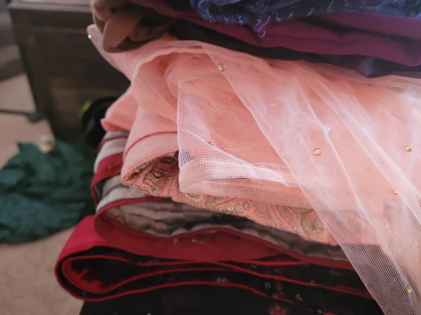 Brand new and used clothing - photo 2