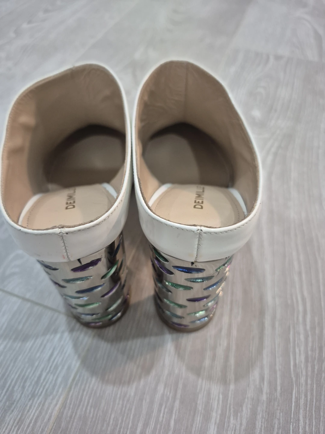 DEIMILLE White Patent Leather Mules Heels Size 37 - photo 2