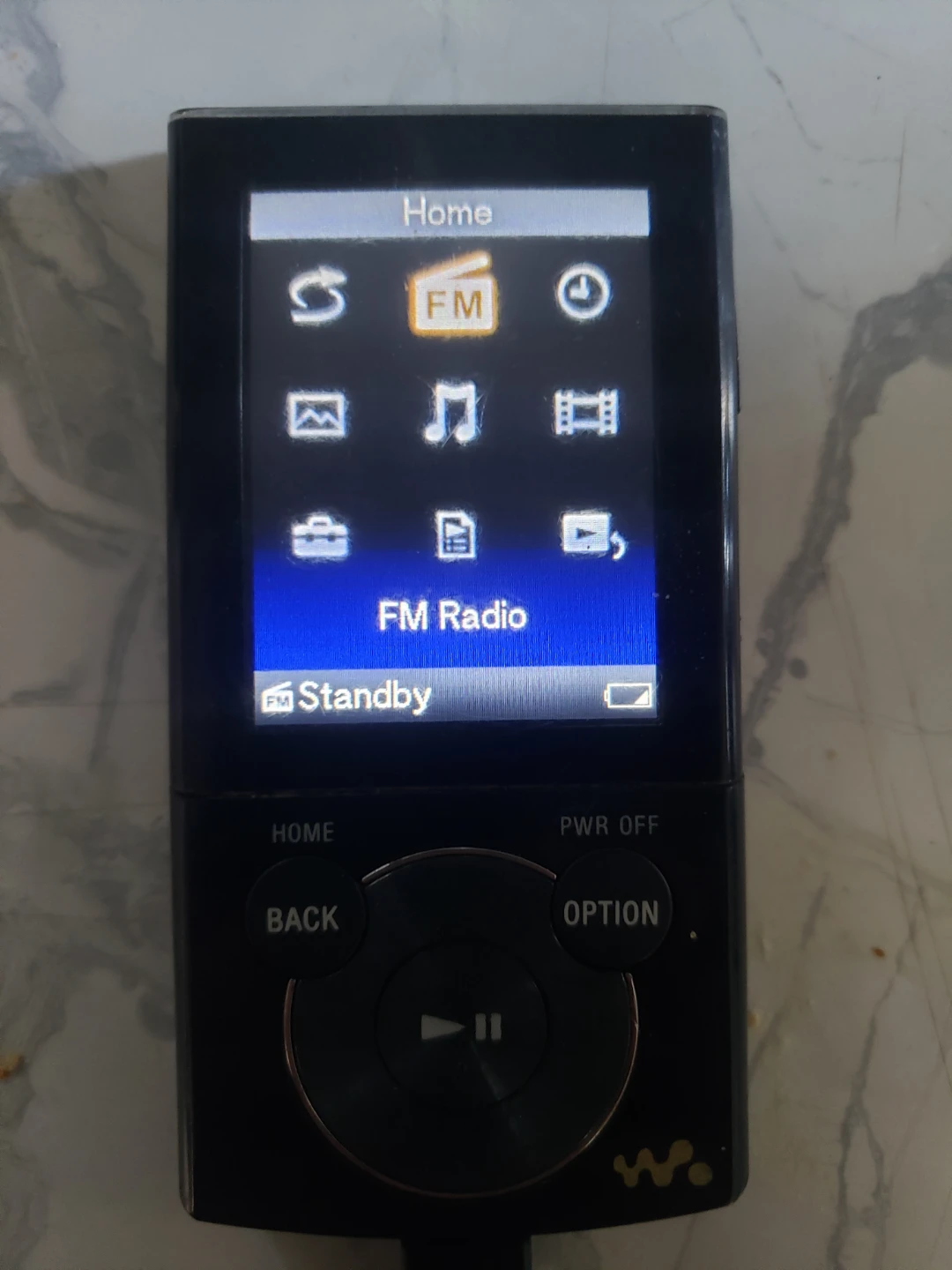 Sony NWZ-E344 music player with built in fm. - photo 2