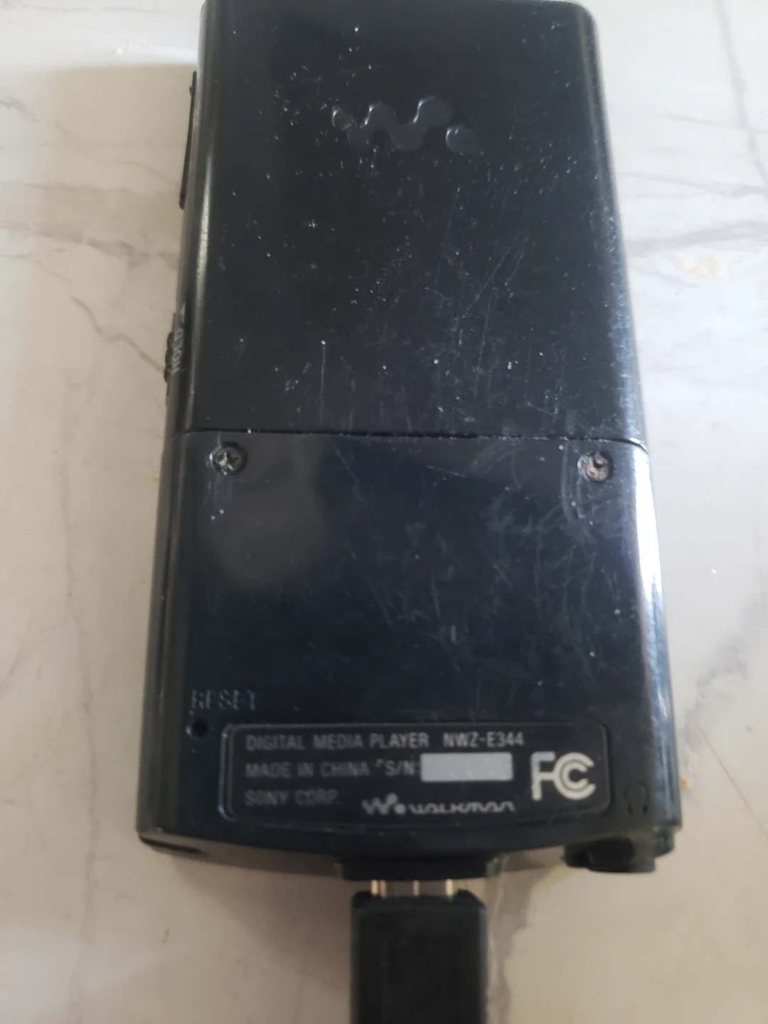 Sony NWZ-E344 music player with built in fm. - photo 3