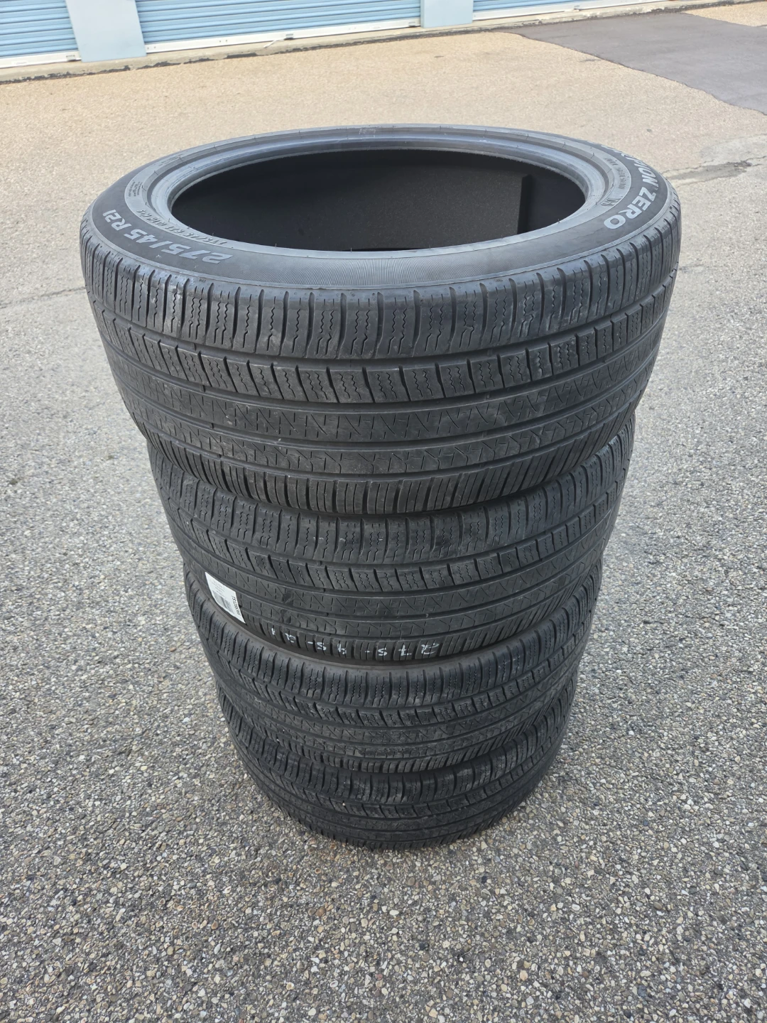 275/45R21 Pirelli Scorpion Zero All Season Tires - Set of 4