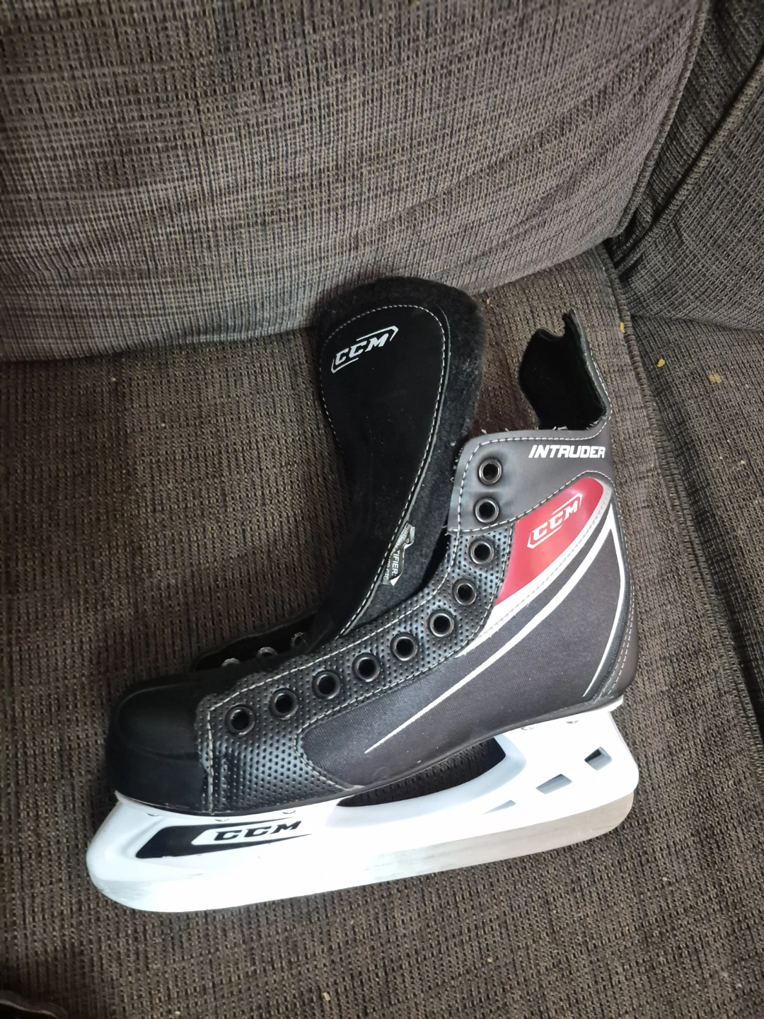 CCM Intruder Hockey Skates - photo 2