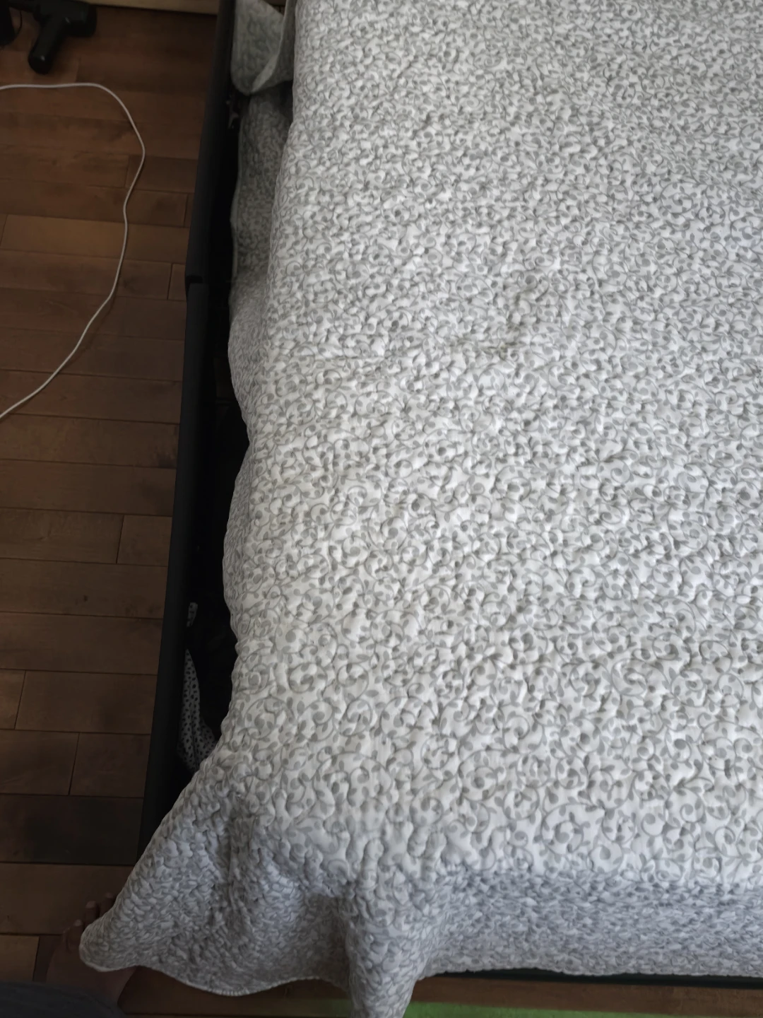 Queen Bed Frame with LED Lights and Fast Charging ports - photo 4
