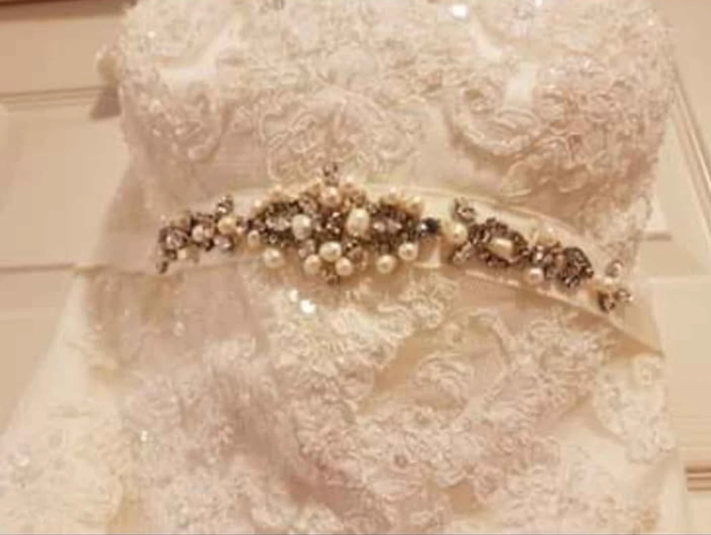 Wedding dress - photo 2