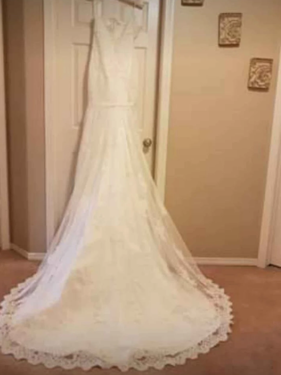 Wedding dress - photo 3