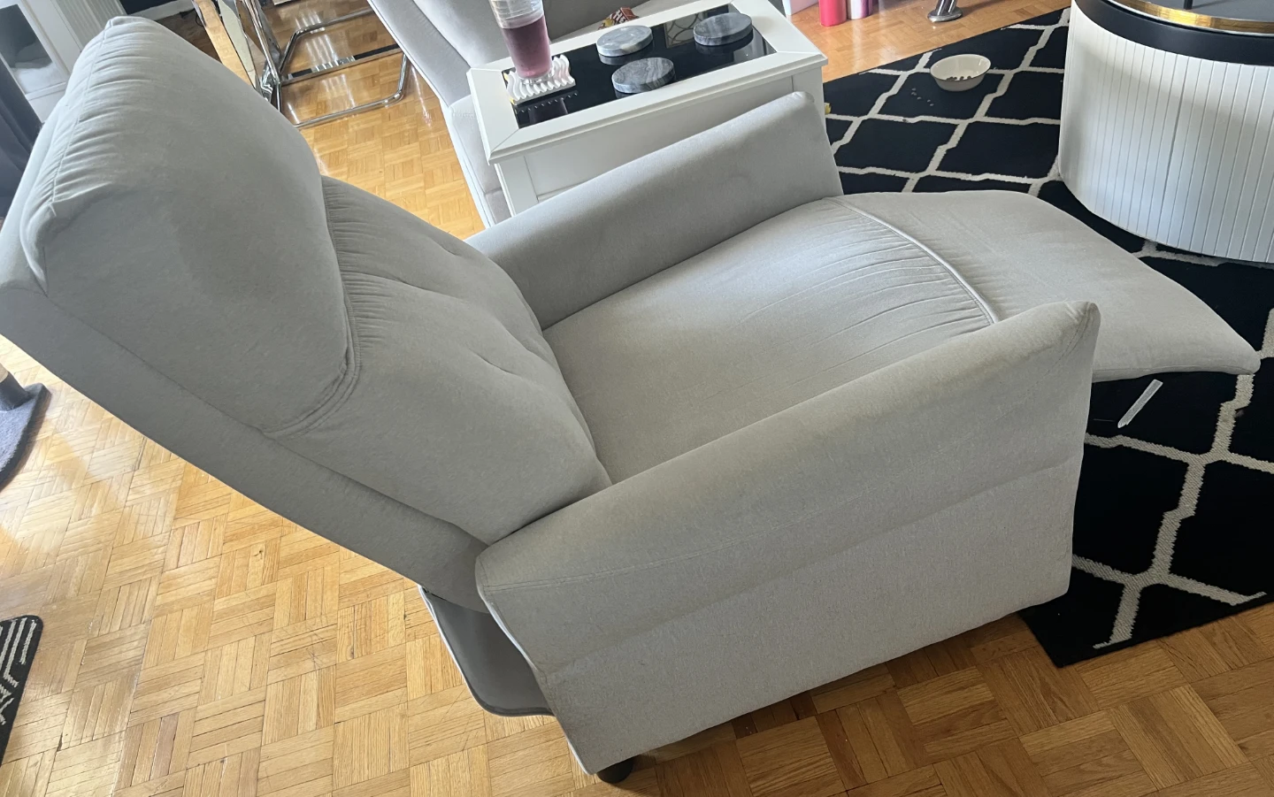 2x Structube Light Grey Recliner Chair