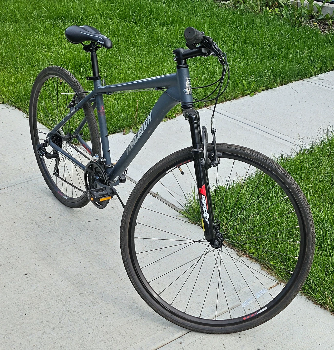 Raleigh Overtake Hybrid Bike - photo 3
