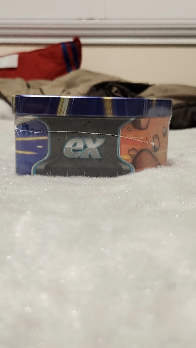 Zacian EX Tin (Sealed) - photo 2