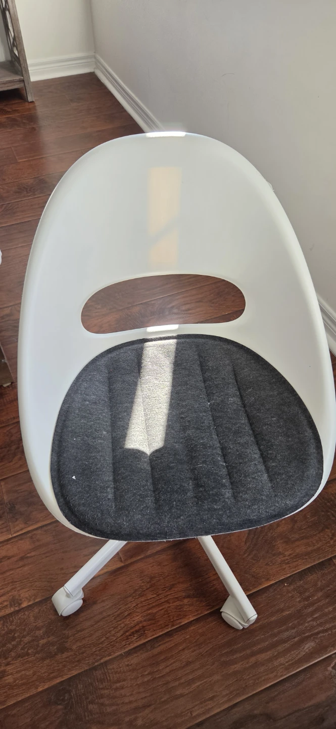 IKEA MALSKÄR Swivel Chair