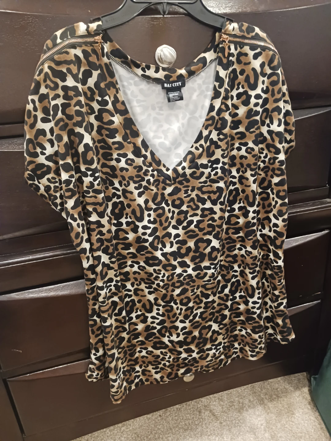 BAZ CITY Leopard Print V-Neck Top