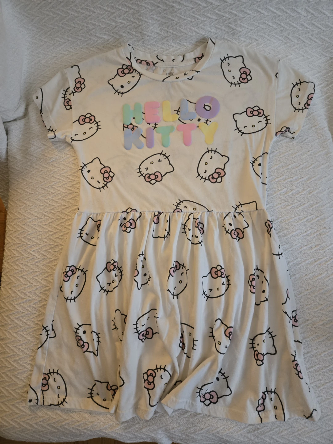 NEW HELLO KITTY DRESS