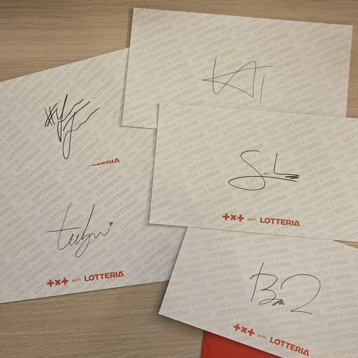 Set of TXT Lotteria Photocards and Envelope - photo 2