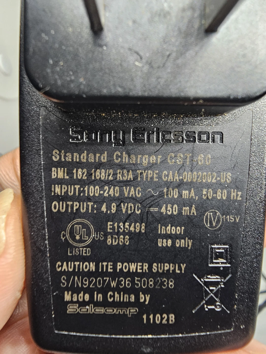 Sony Ericsson Standard Charger CST-60 - photo 3