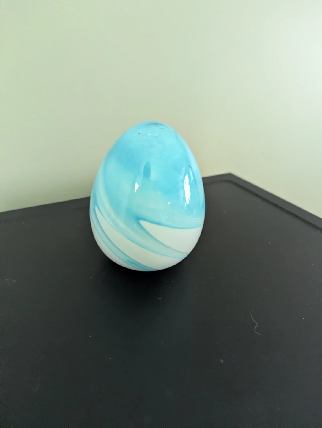 Glass decorative egg