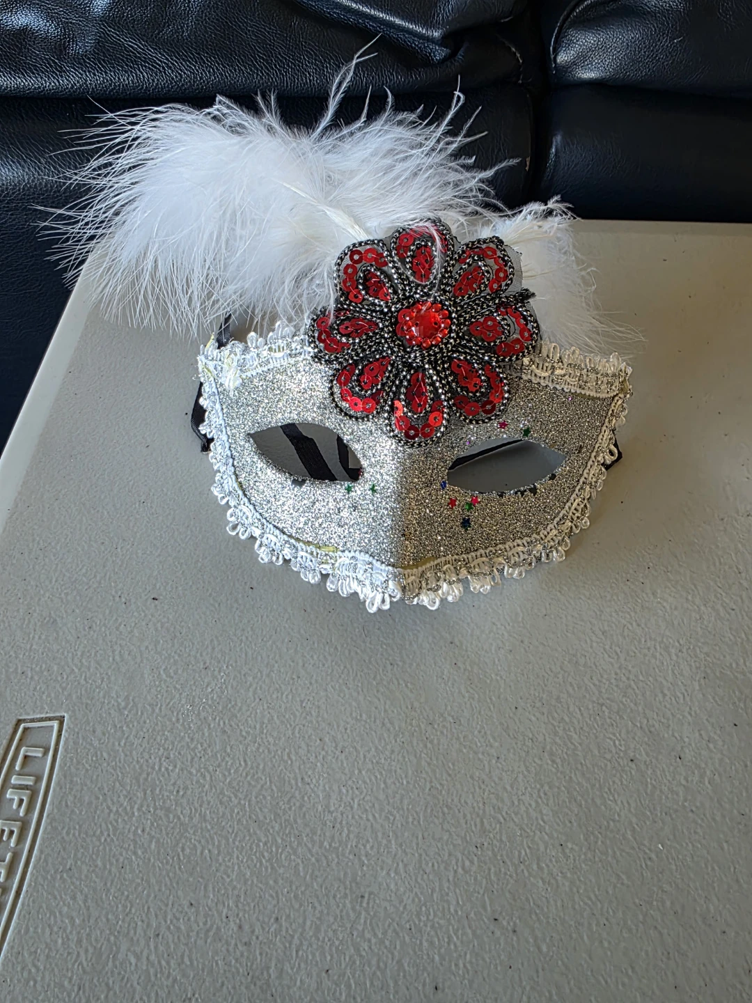 Lot of 9 Assorted Masquerade Masks - photo 2