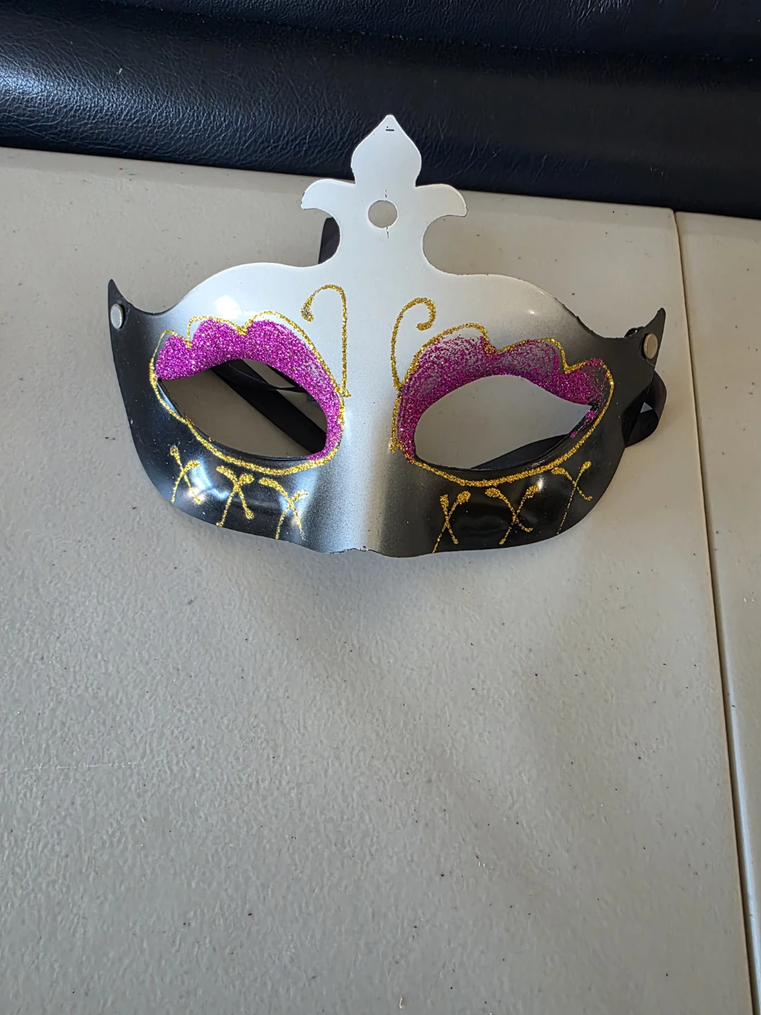 Lot of 9 Assorted Masquerade Masks - photo 5