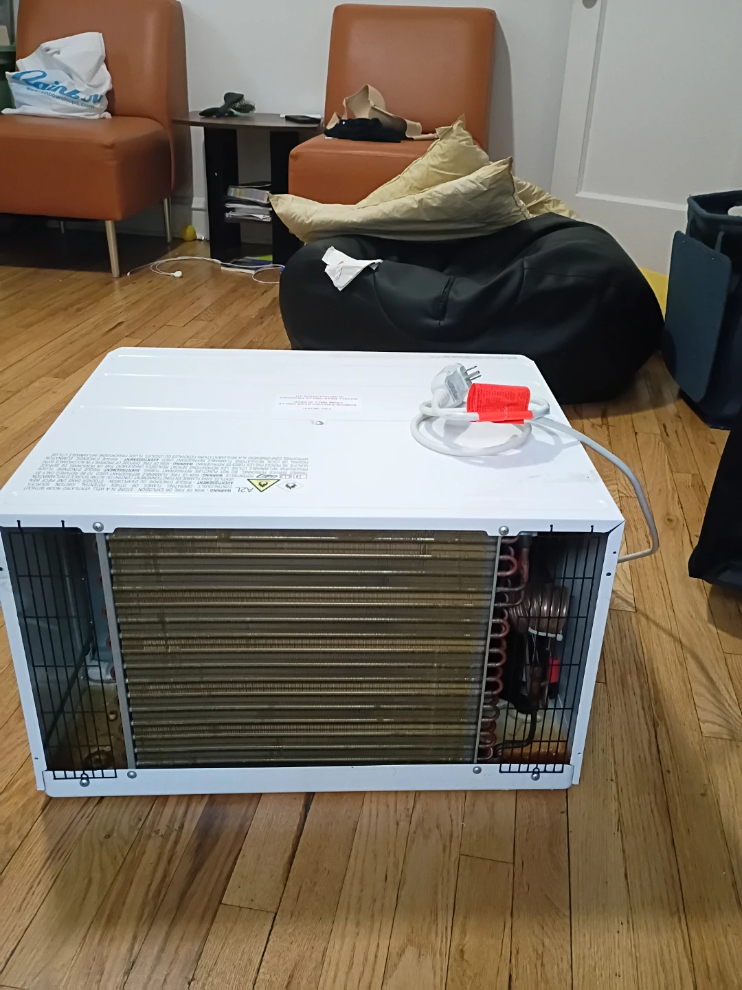 Electrolux Window Air Conditioner - photo 4