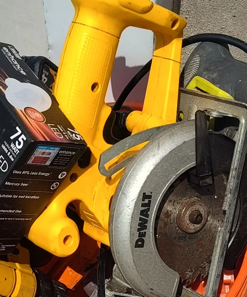 DEWALT Circular Saw