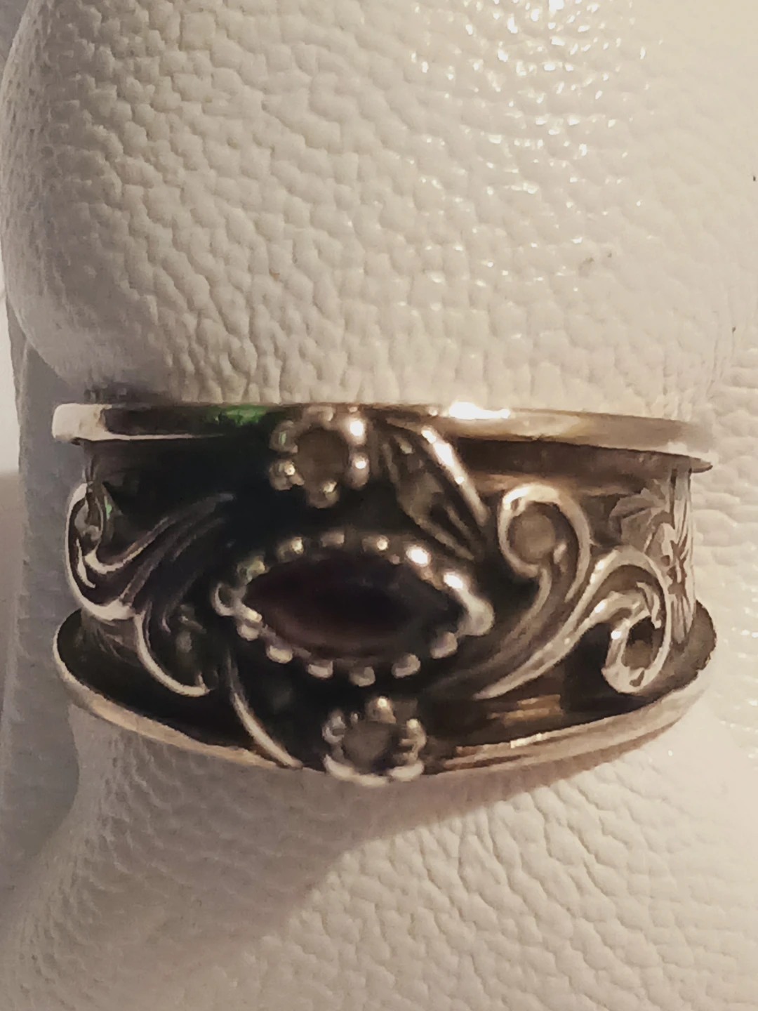 Gorgeous Ornate Sterling Silver purple stone ring - photo 4